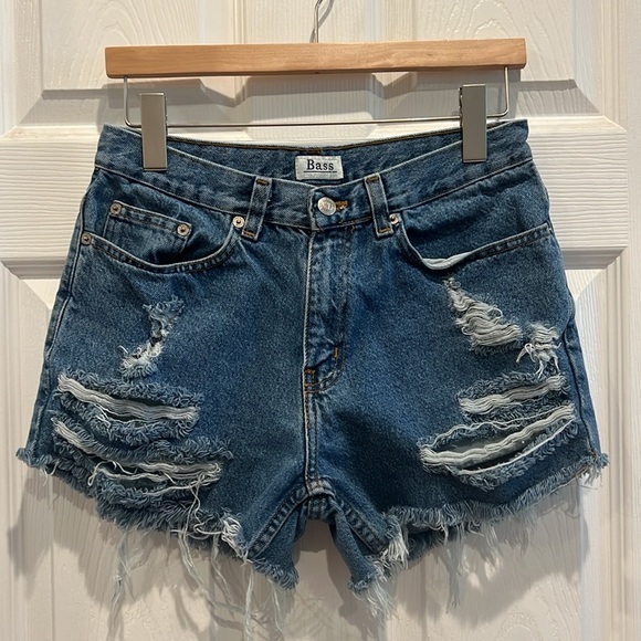 Vintage BASS Distressed Denim Shorts - Picture 8 of 8